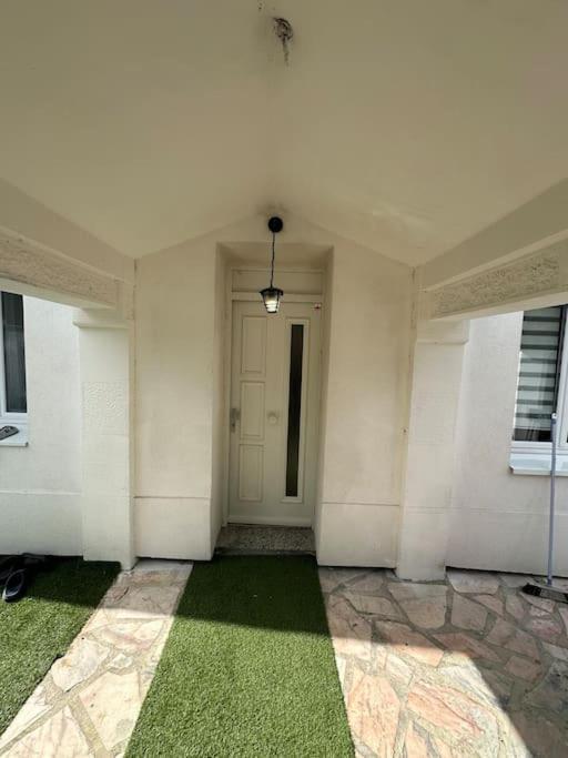 Luxueuse Neuve Avec Jardin Villa