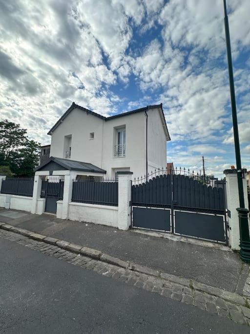 Luxueuse Neuve Avec Jardin Villa